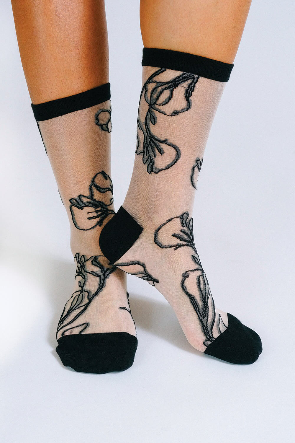 tailored union sheer flower ankle socks