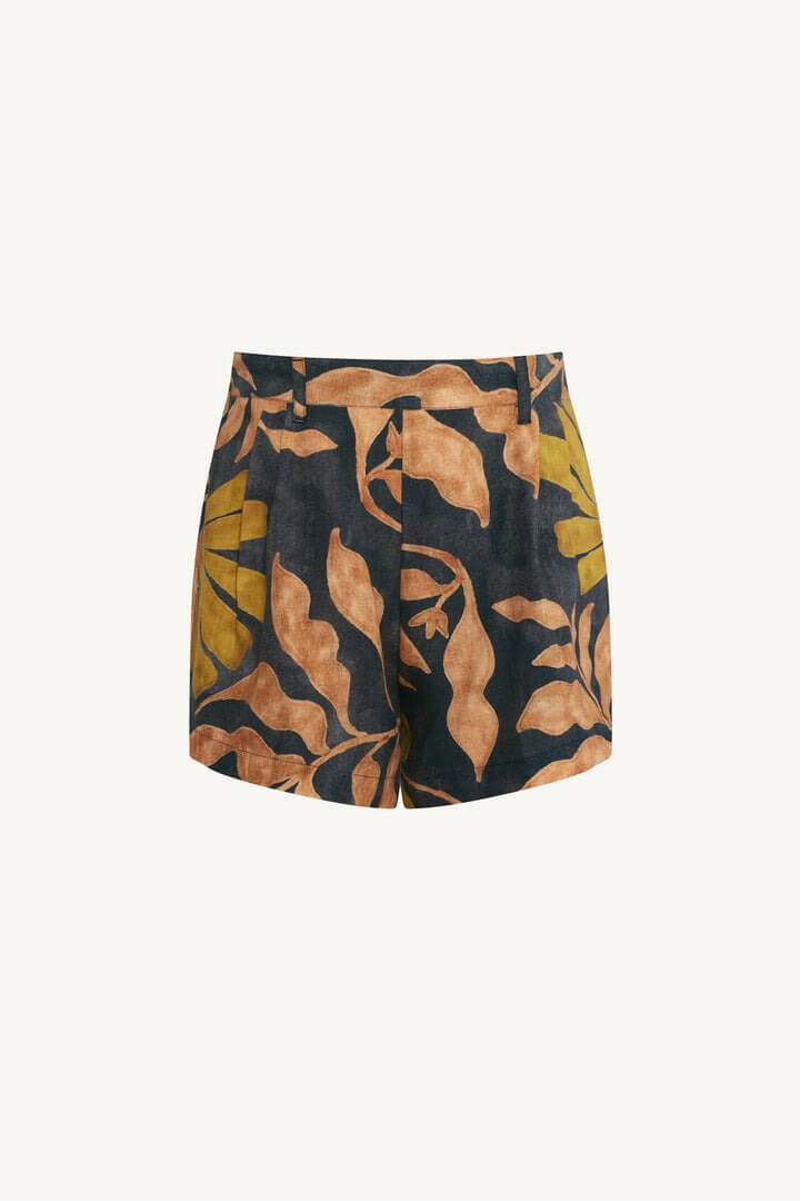 Vitamin A getaway short in kelp flower