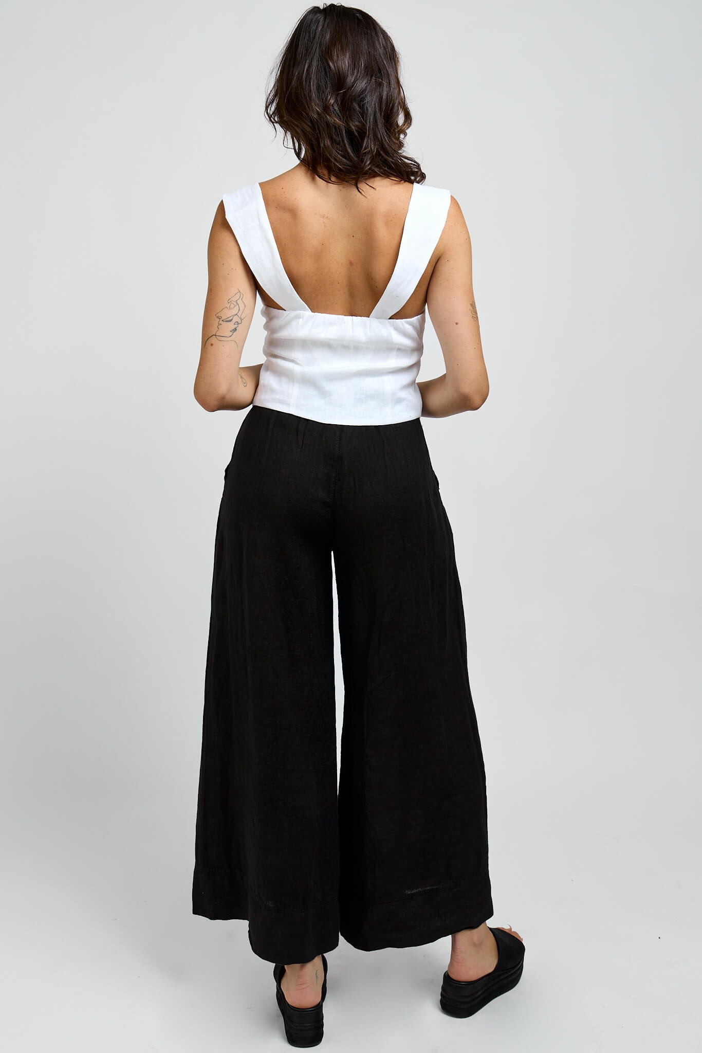 Womens italian linen pants with no back pockets