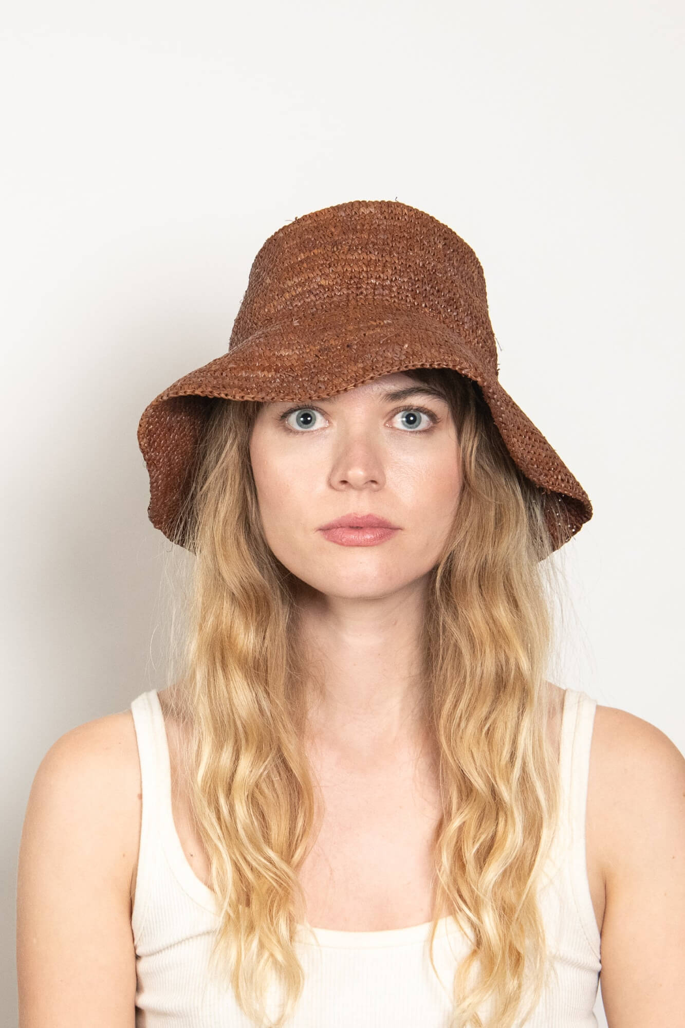 Wyeth Tali hat in chocolate