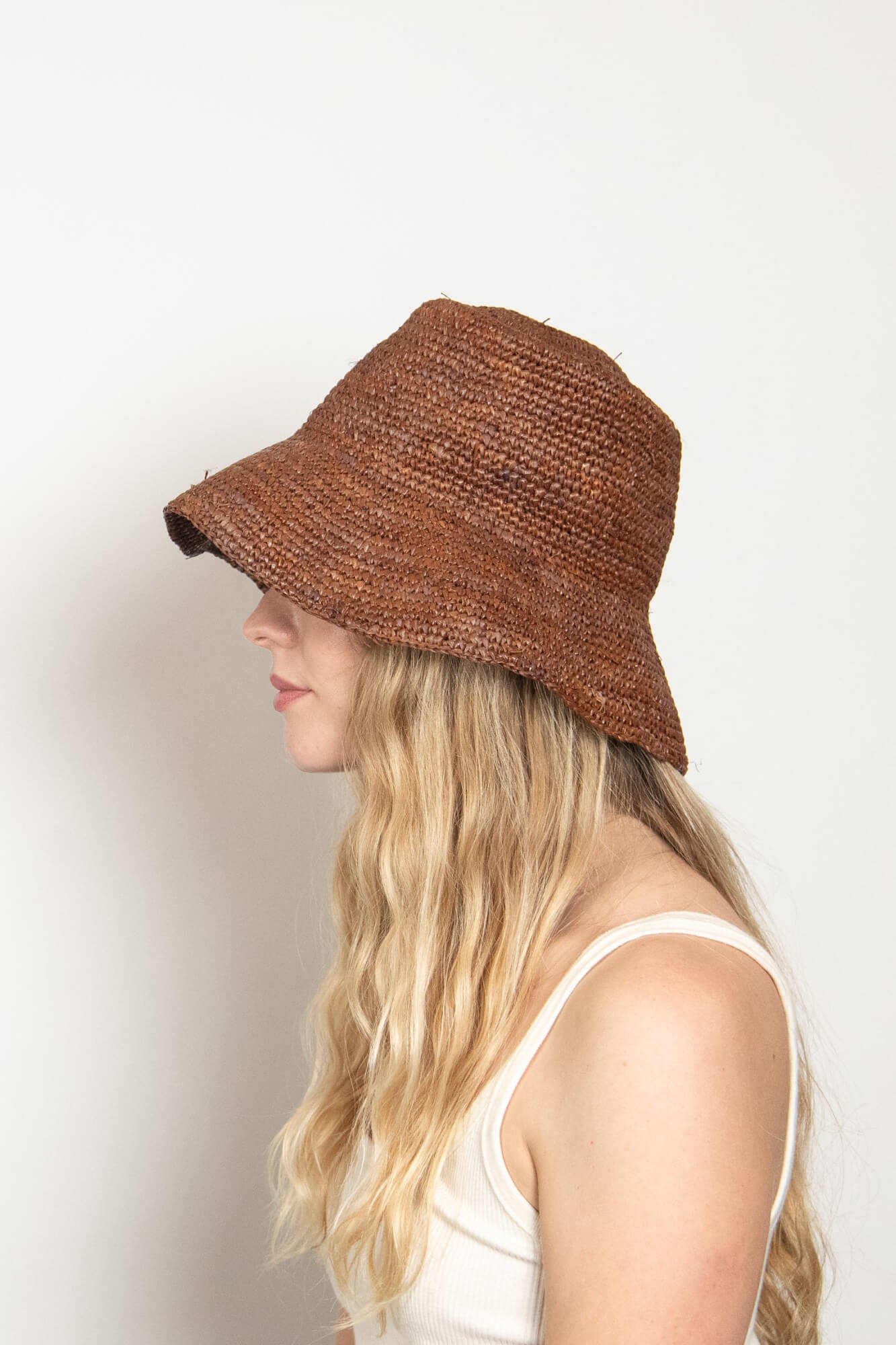 Wyeth Tali hat in chocolate