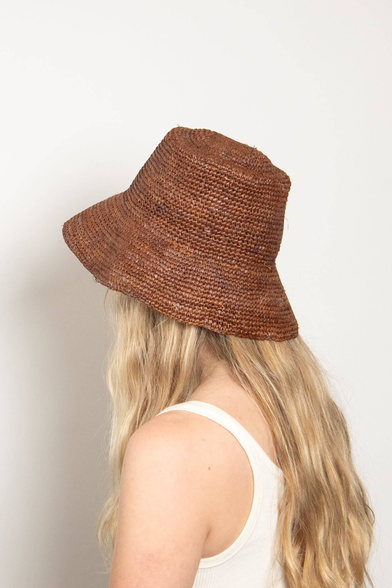 Wyeth Tali hat in chocolate