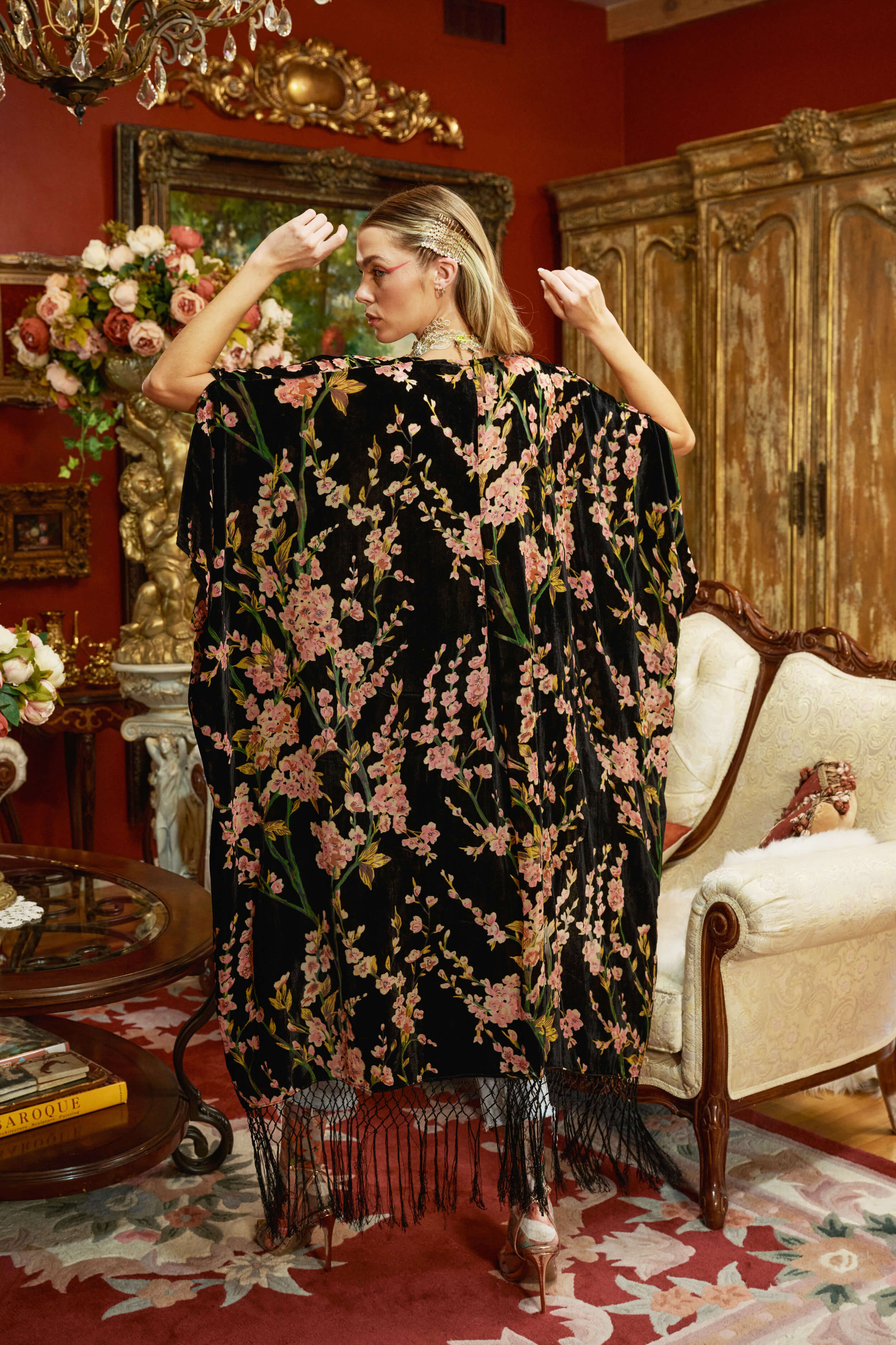 Aratta Holiday Garden Kimono