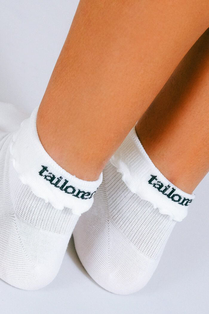 Tailored Union ruffle ankle sock in white