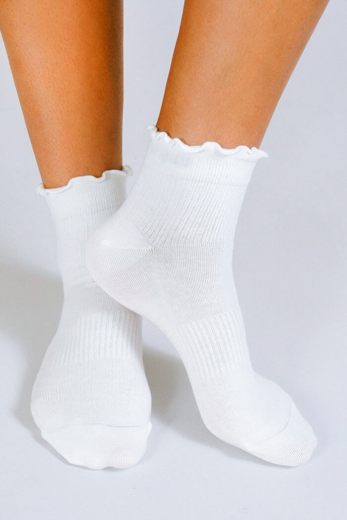 Tailored Union ruffle ankle sock in white