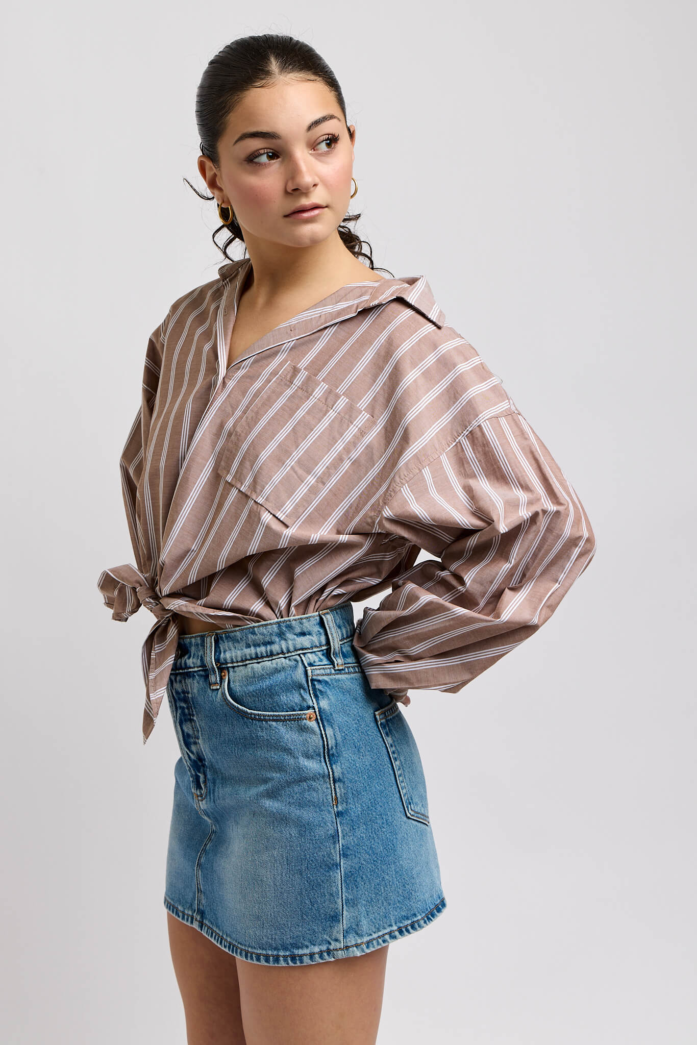 Womens oversized long sleeve buttonup collared shirt