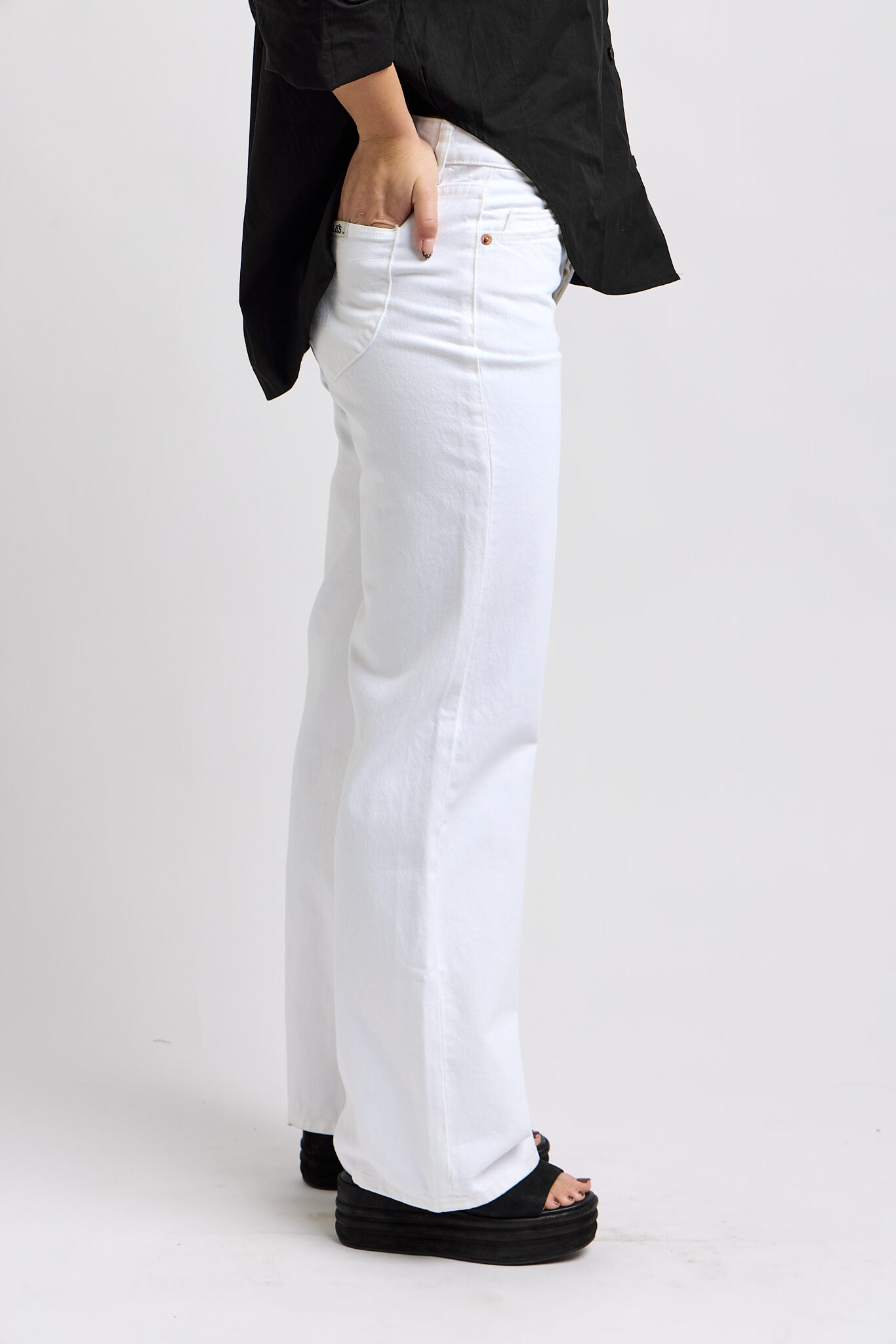 Rollas straight leg pant in vintage white