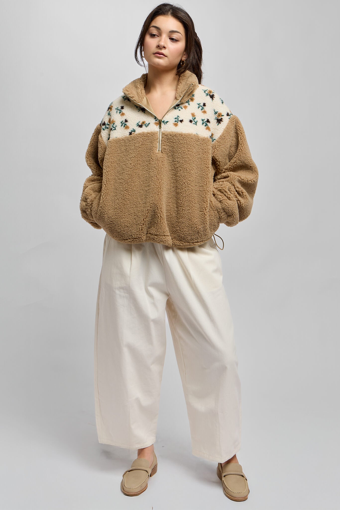 Womens cropped side leg pant