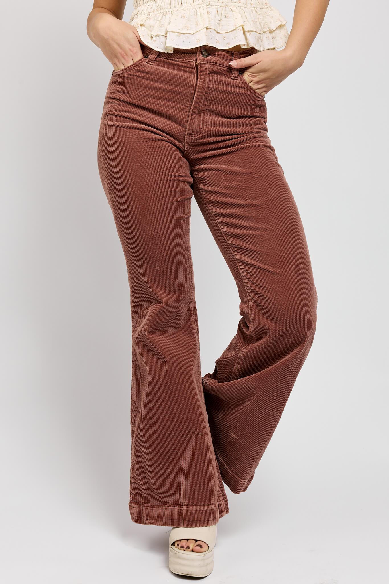 Rolla's Jeans Eastcoast Flare in rosewood cord