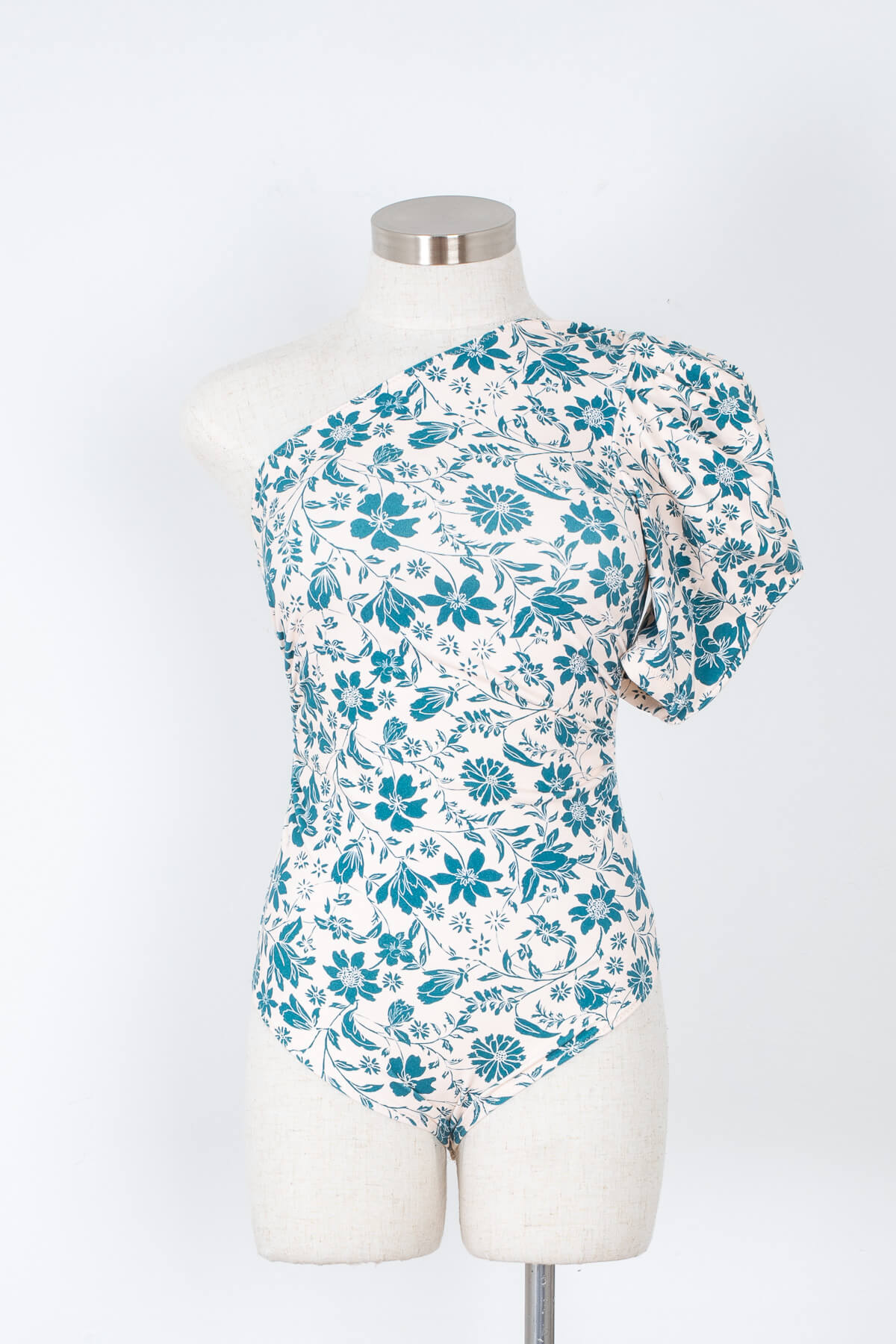 Women's asymmetrical blue floral print puff sleeve bodysuit | Kariella