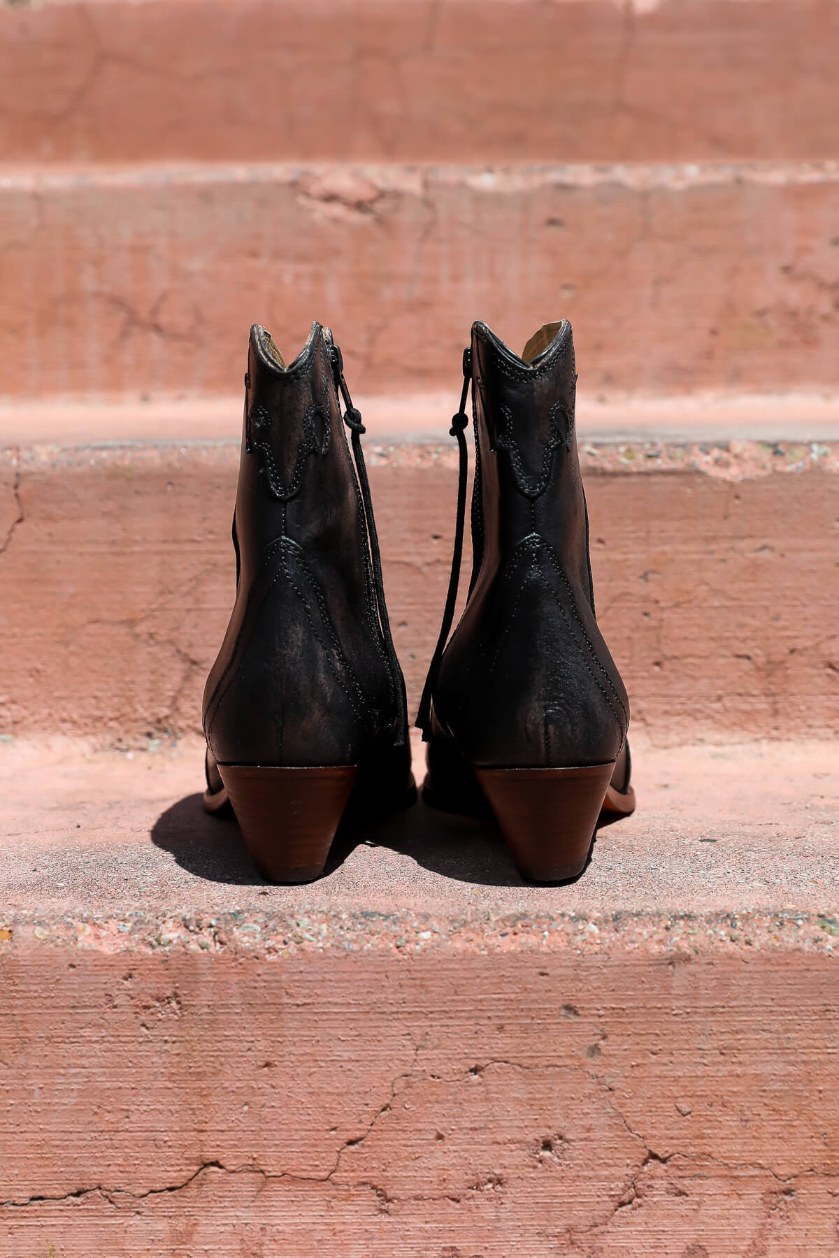 black boots for women | Kariella