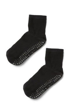 pointe studio black grip socks