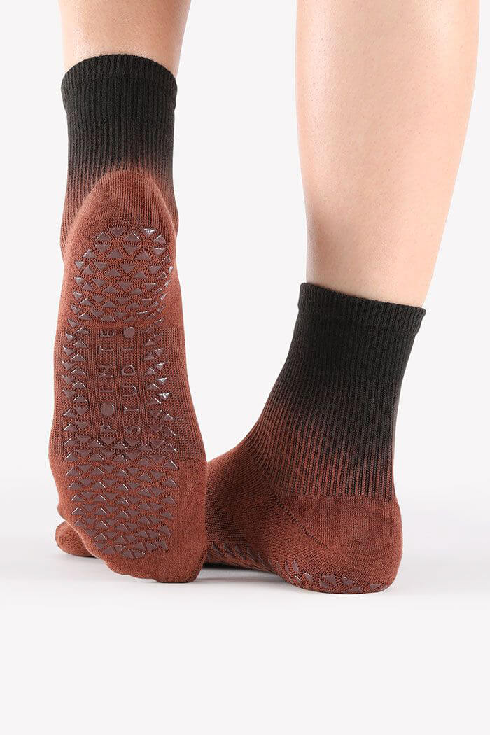pointe studio grip sock